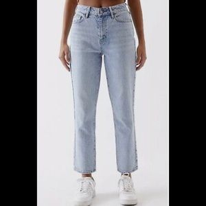 Light wash high rise pacsun mom jeans
